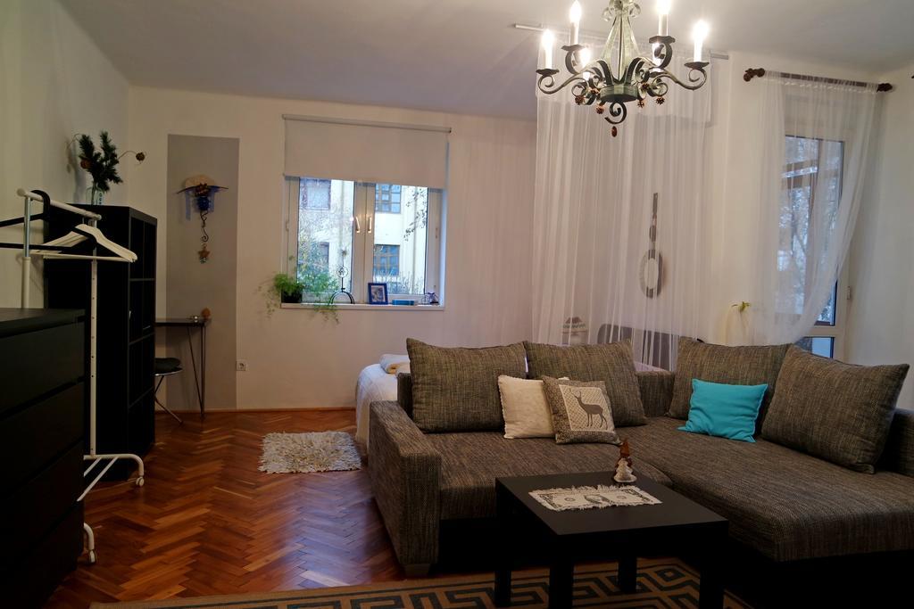 Belvarosi Studio Apartman Γκιόρ Εξωτερικό φωτογραφία