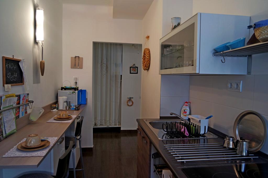 Belvarosi Studio Apartman Γκιόρ Εξωτερικό φωτογραφία